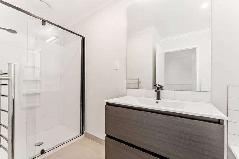 Photo of property in 17 Seafarer Crescent, Stanmore Bay, Whangaparaoa, 0932