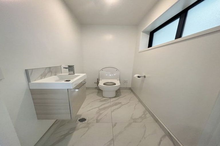 Photo of property in 4/61 Matipo Road, Te Atatu Peninsula, Auckland, 0610