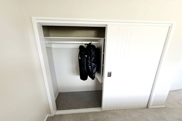 Photo of property in 247c Glenfield Road, Hillcrest, Auckland, 0627