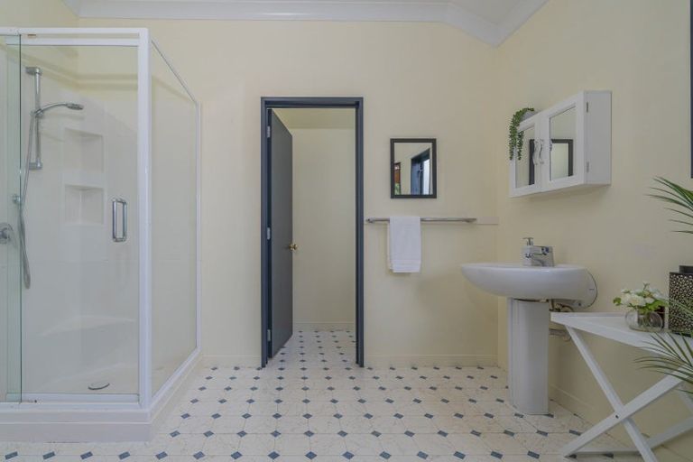 Photo of property in 115 Centennial Drive, Whitianga, 3510