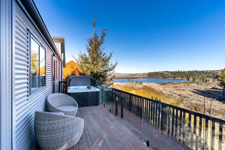 Photo of property in 76 Ohau Drive, Lake Ohau, Twizel, 9412