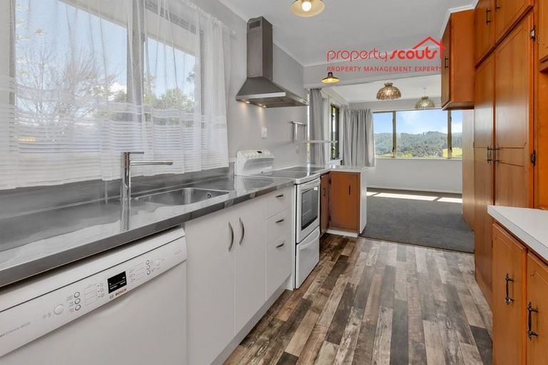 Photo of property in 2 Waiata Lane, Kauri, 0185
