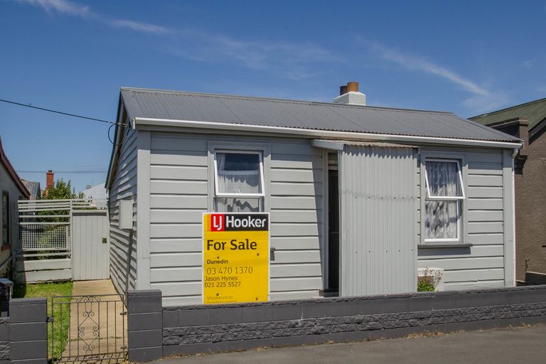 Photo of property in 42 Fawcett Street, South Dunedin, Dunedin, 9012