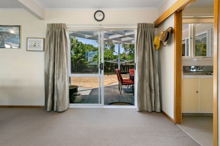 Photo of property in 34 Aubrey Crescent, Rainbow Point, Taupo, 3330