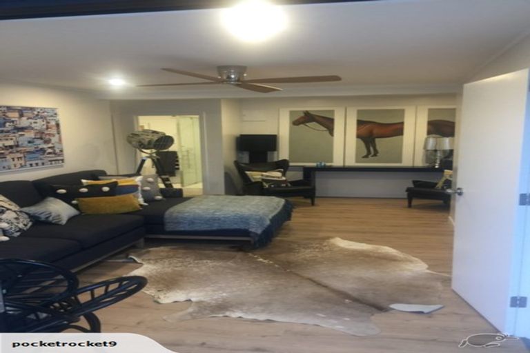 Photo of property in 82 Bay Street, Red Beach, 0932