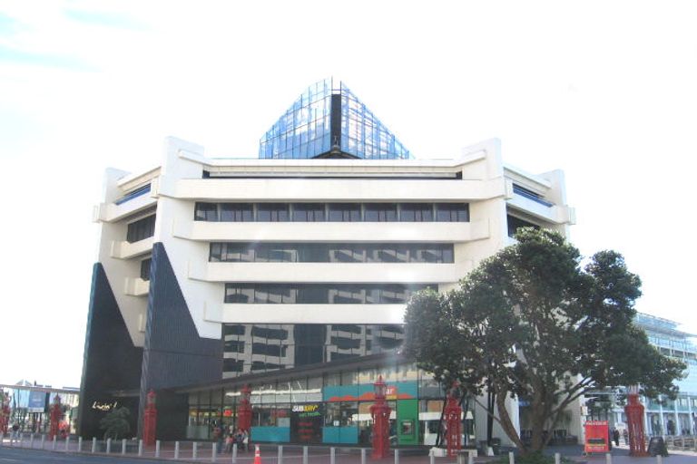 Photo of property in Shed 20 Princes Wharf Apartments, 48a/139 Quay Street, Auckland Central, Auckland, 1010