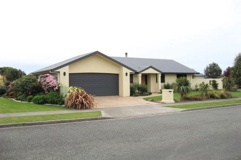 Photo of property in 9 Hoult Crescent, Monaco, Nelson, 7011