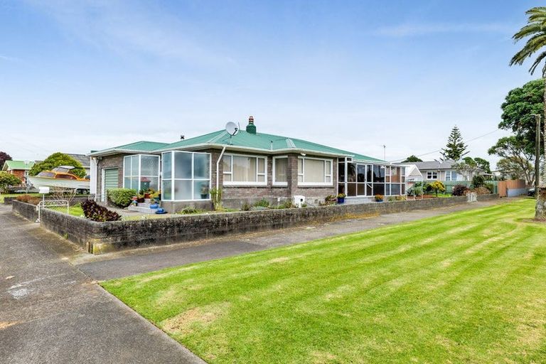 Photo of property in 73 Browne Street, Waitara, 4320