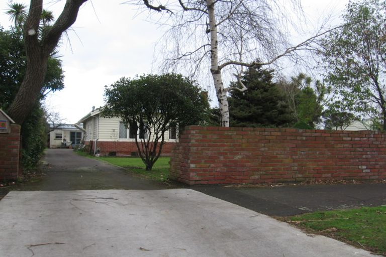 Photo of property in 18 Rangitane Street, Palmerston North, 4414