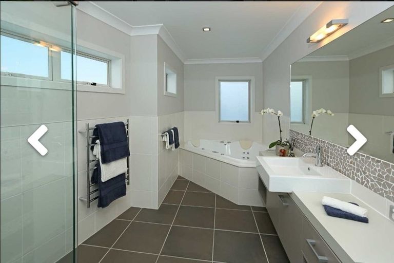 Photo of property in 67 San Valentino Drive, Henderson, Auckland, 0612