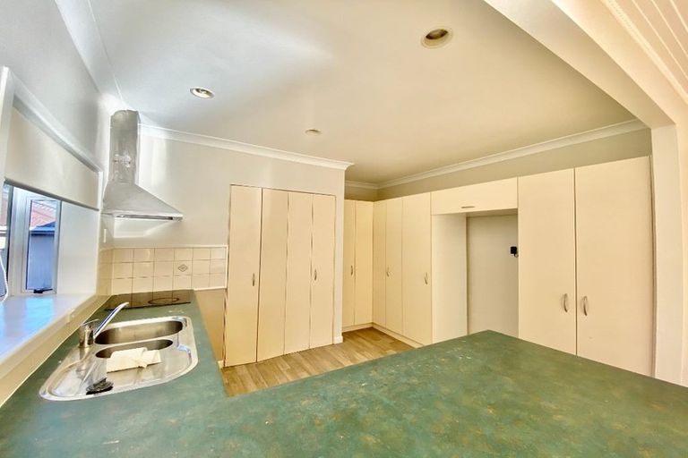 Photo of property in 17 View Road, Papakura, 2110