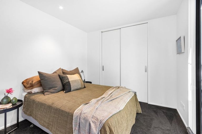 Photo of property in 74 Merivale Lane, Merivale, Christchurch, 8014