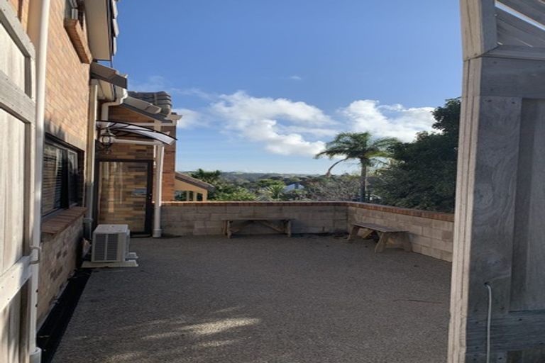 Photo of property in 1/16 Willis Street, Torbay, Auckland, 0630