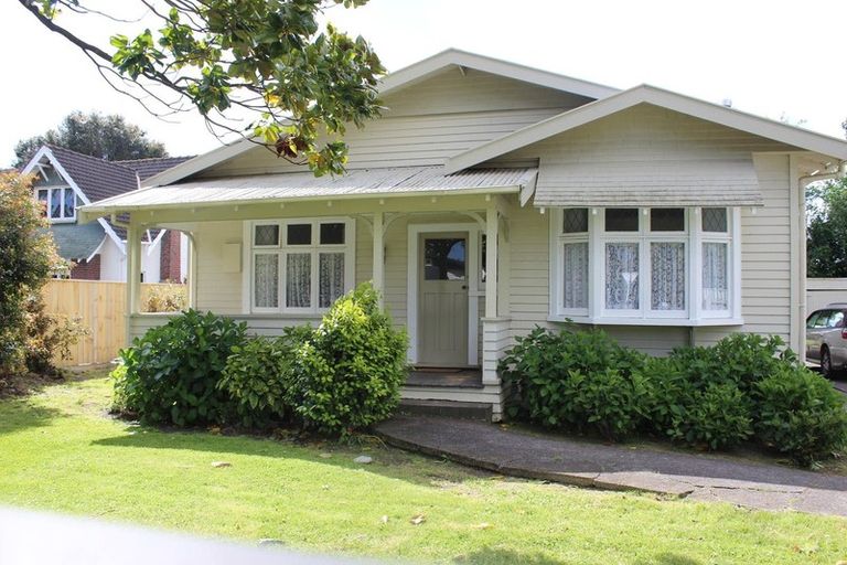 Photo of property in 299 College Street, West End, Palmerston North, 4410