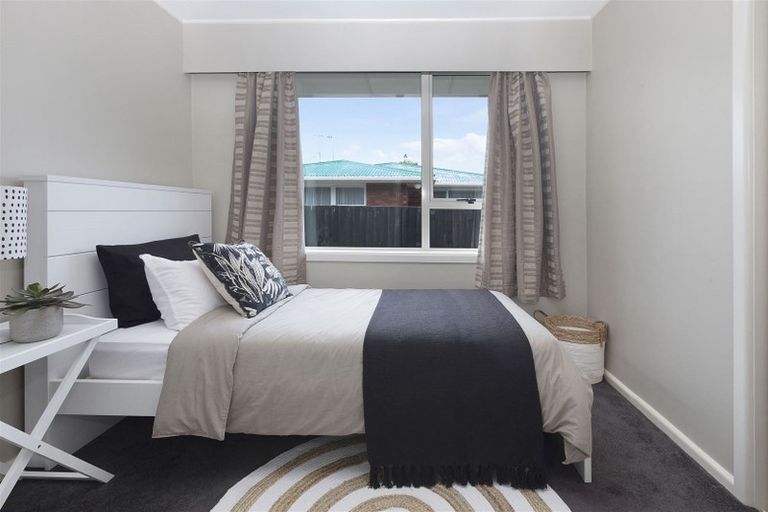 Photo of property in 20 Daniels Road, Redwood, Christchurch, 8051