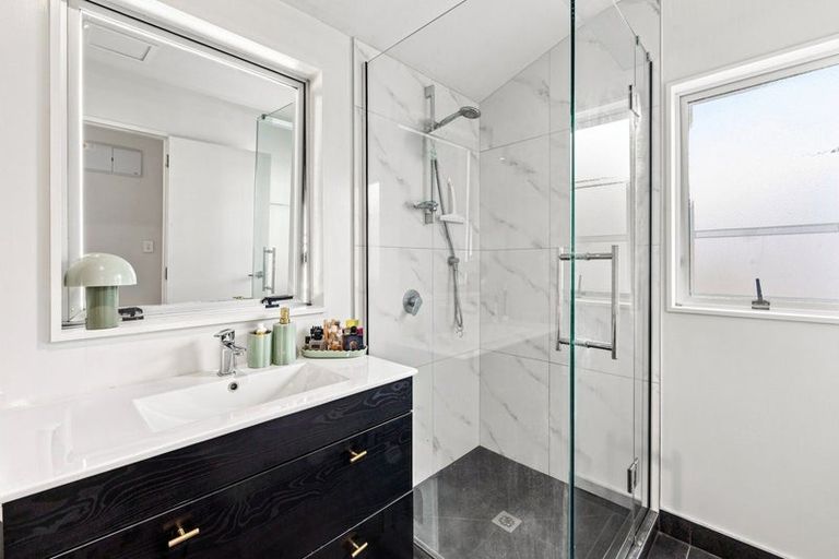 Photo of property in 11/12 Latimer Square, Christchurch Central, Christchurch, 8011