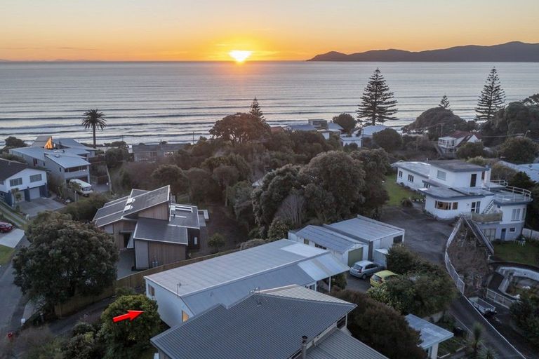 Photo of property in 13 The Crescent, Raumati South, Paraparaumu, 5032