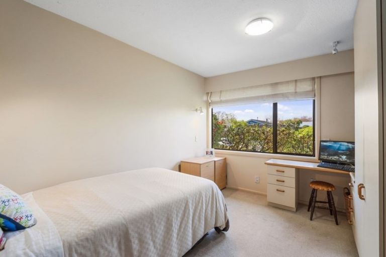 Photo of property in 10 Parkview Place, Avonhead, Christchurch, 8042