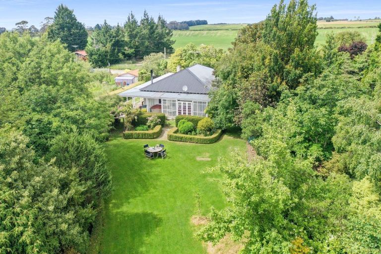 Photo of property in 37 Bluff Hill Road, Waianakarua, Oamaru, 9495