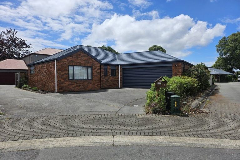 Photo of property in 54 Parade Court, Addington, Christchurch, 8024