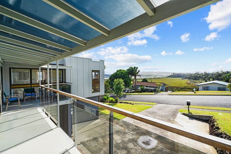 Photo of property in 19 Raumati Crescent, Onerahi, Whangarei, 0110