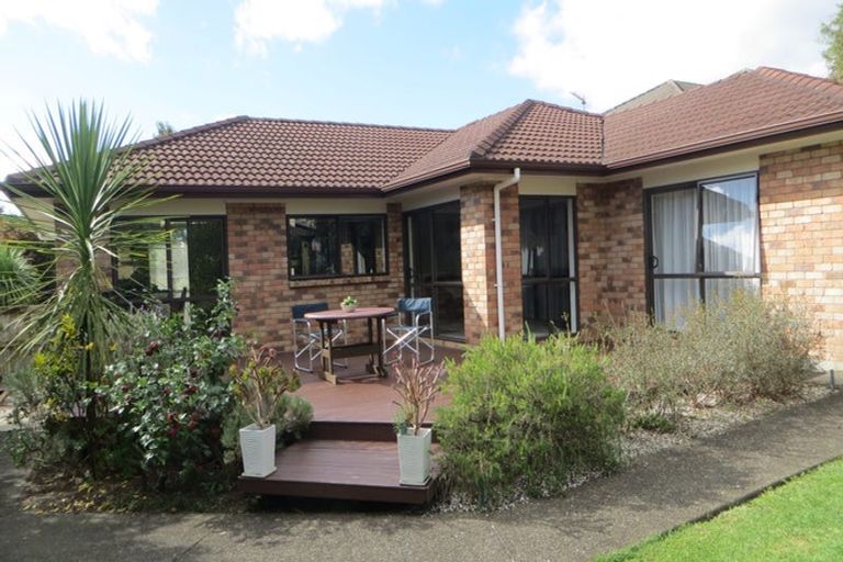 Photo of property in 40 Leafield Crescent, Henderson, Auckland, 0612