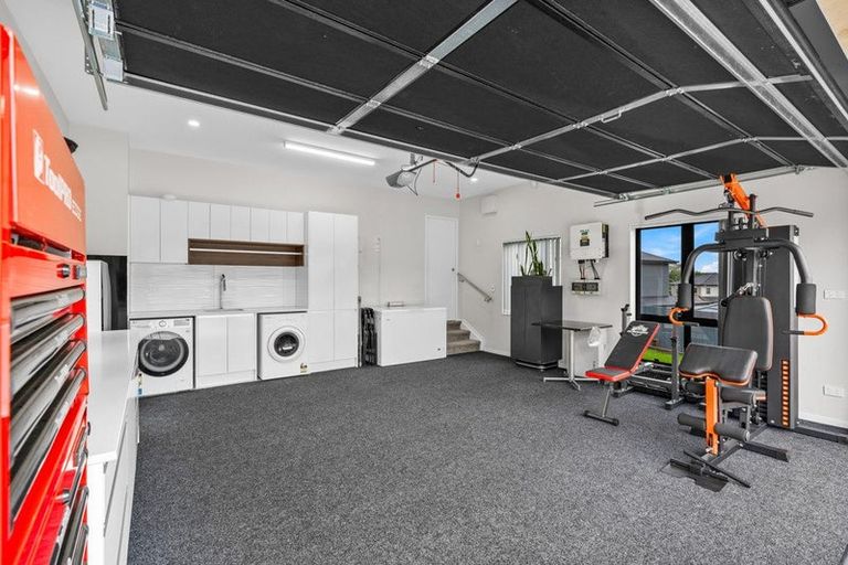 Photo of property in 4 Tawapou Close, Massey, Auckland, 0614