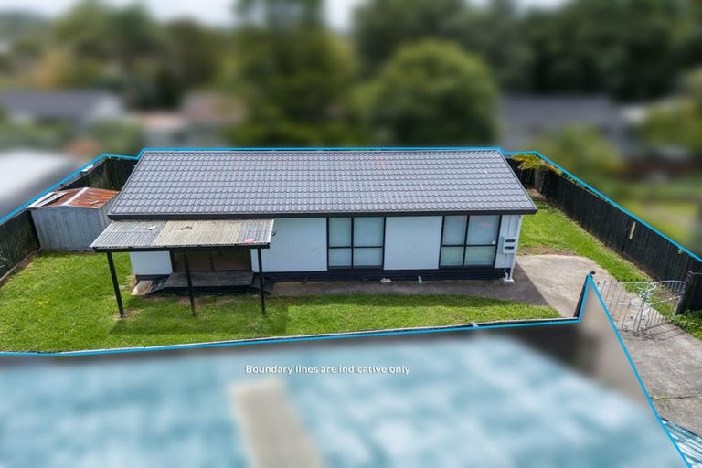 Photo of property in 2/16 Cameron Place, Ranui, Auckland, 0612