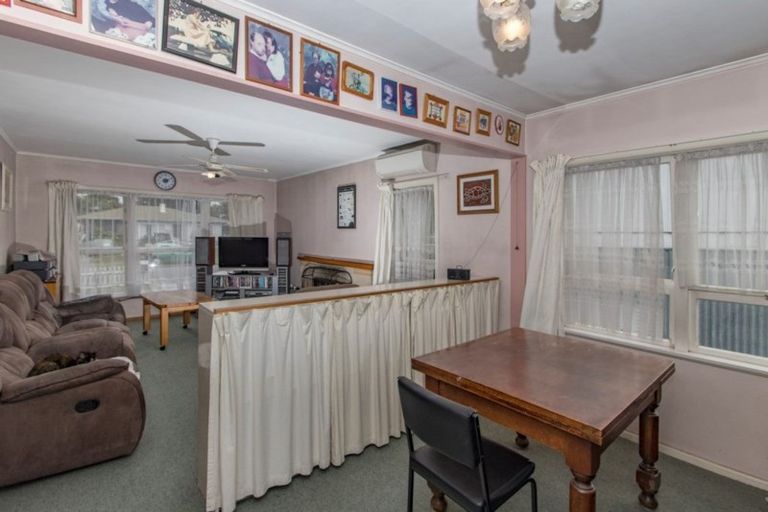 Photo of property in 15 Downing Avenue, Pirimai, Napier, 4112