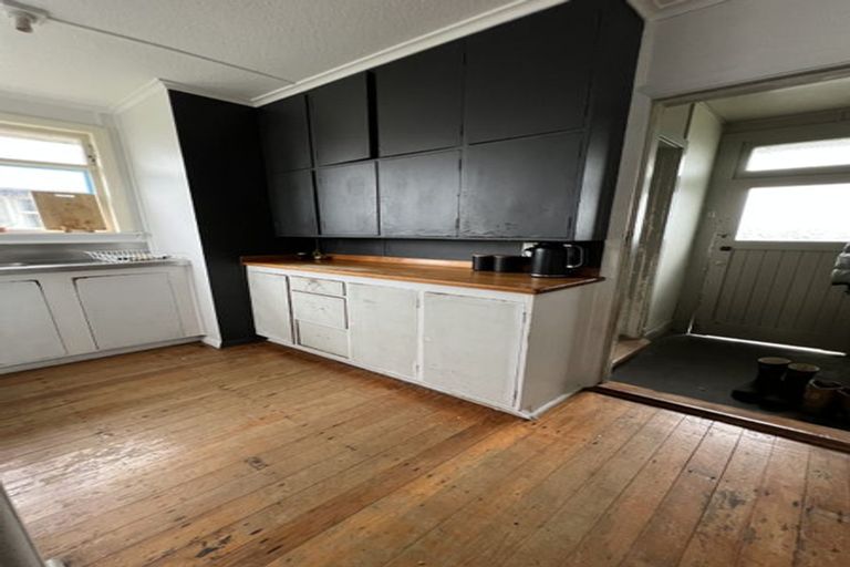 Photo of property in 19 James Street, Dannevirke, 4930