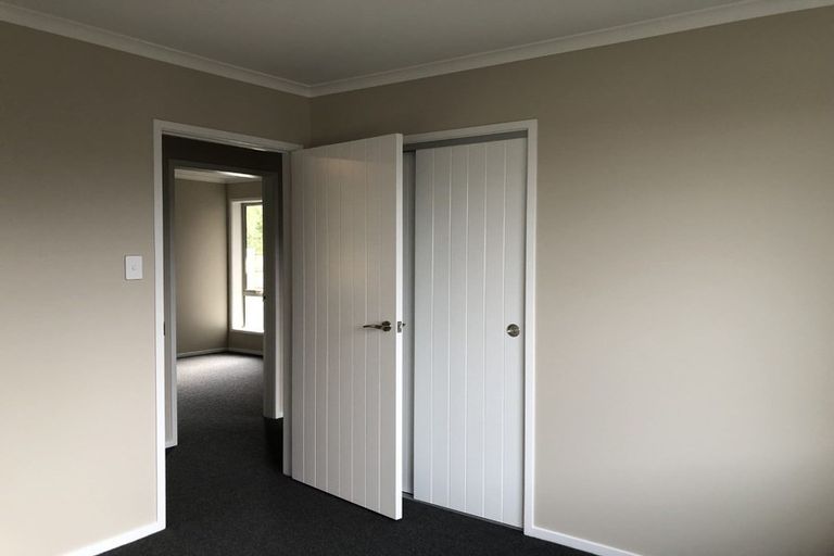 Photo of property in 15 Barry Curtis Place, Levin, 5510