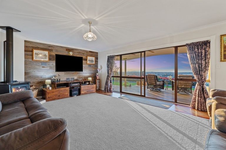 Photo of property in 12 Tobacco Hill, Welcome Bay, Tauranga, 3175
