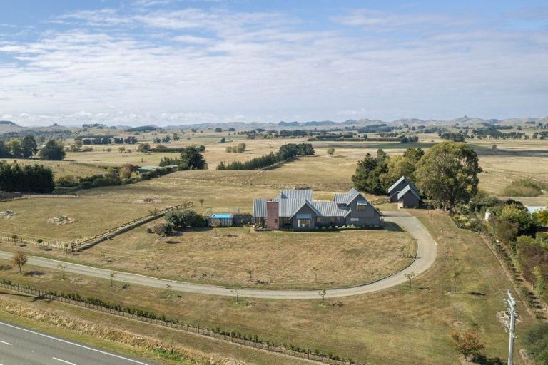 Photo of property in 297 Porangahau Road, Waipukurau, 4282