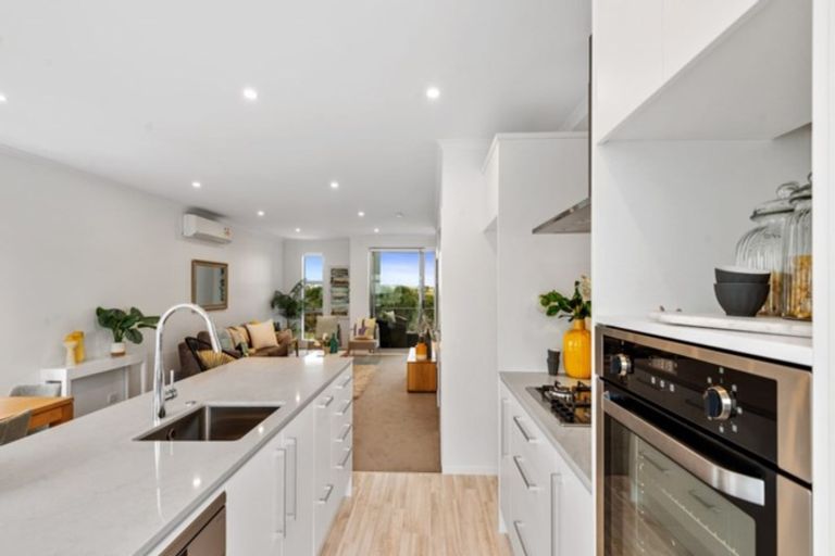 Photo of property in 25 Bonnette Road, Flat Bush, Auckland, 2019