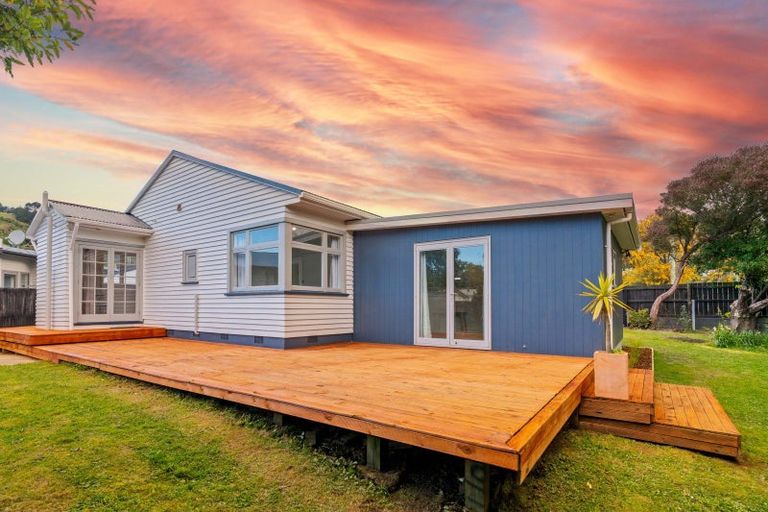 Photo of property in 267 Centaurus Road, Saint Martins, Christchurch, 8022