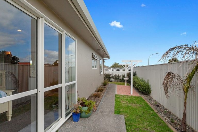 Photo of property in 5 Esplanade Rise, Coastlands, Whakatane, 3120