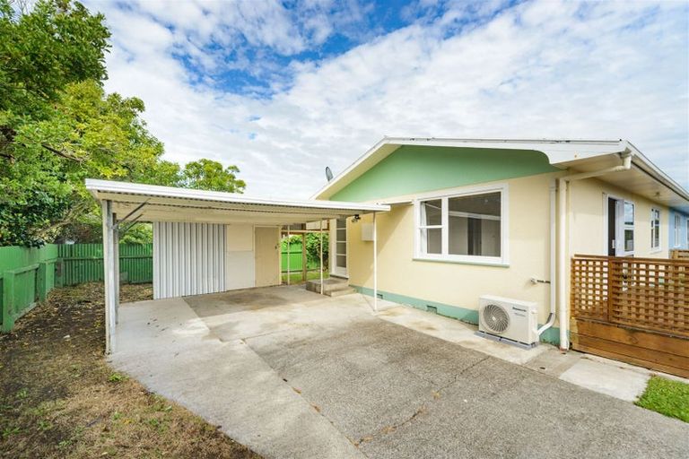 Photo of property in 2 Leslie Avenue, Cloverlea, Palmerston North, 4412