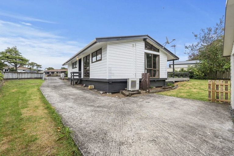 Photo of property in 11 Hamua Place, Waitara, 4320