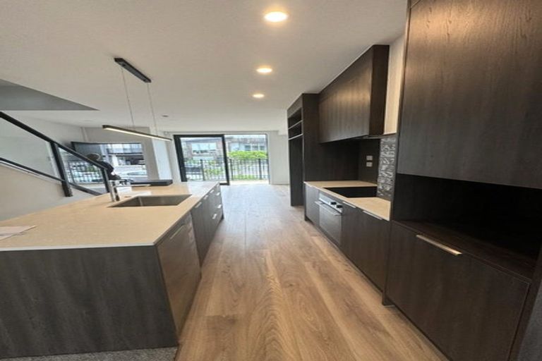 Photo of property in 8/19 Windlass Street, Long Bay, Auckland, 0630