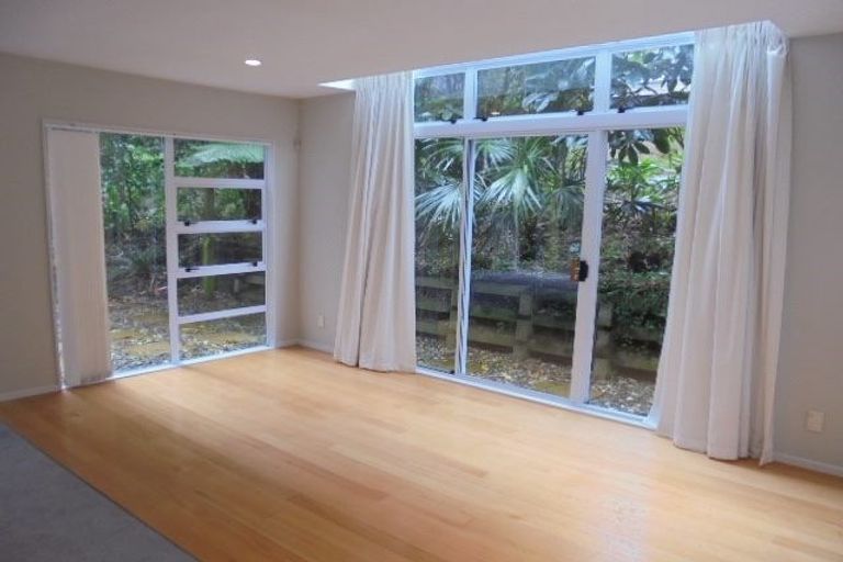 Photo of property in 10 Nepal Place, Khandallah, Wellington, 6035