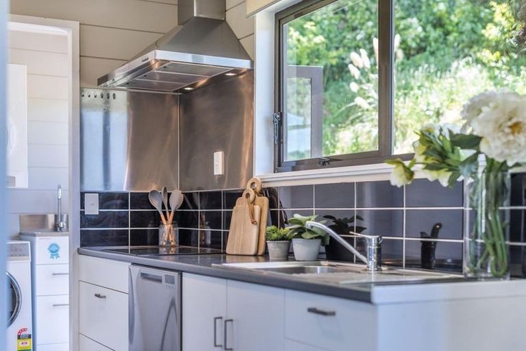 Photo of property in 107 Gillespies Road, Birchville, Upper Hutt, 5018