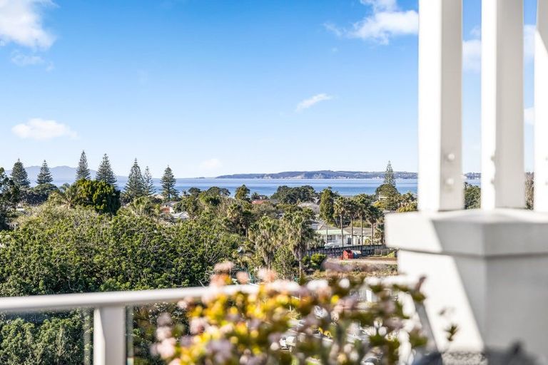 Photo of property in 72 Landmark Terrace, Orewa, 0931