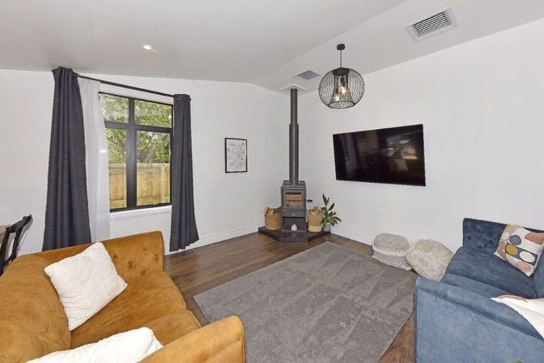 Photo of property in 208 Springfield Road, St Albans, Christchurch, 8014