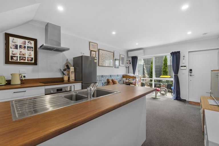 Photo of property in 10/10 Burrows Place, Frankton, Hamilton, 3204