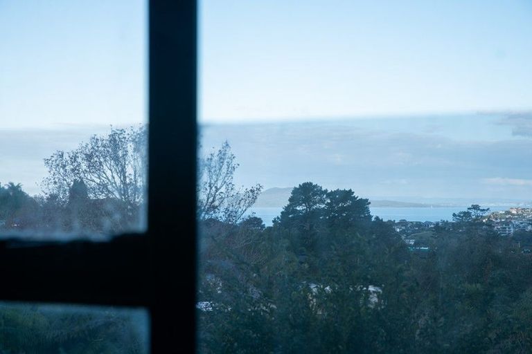 Photo of property in 70 Carlisle Road, Browns Bay, Auckland, 0632