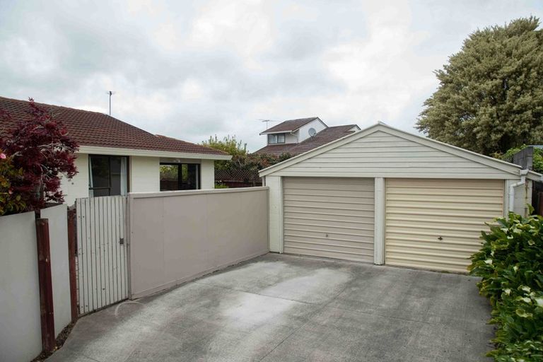Photo of property in 2/323 Sawyers Arms Road, Bishopdale, Christchurch, 8053