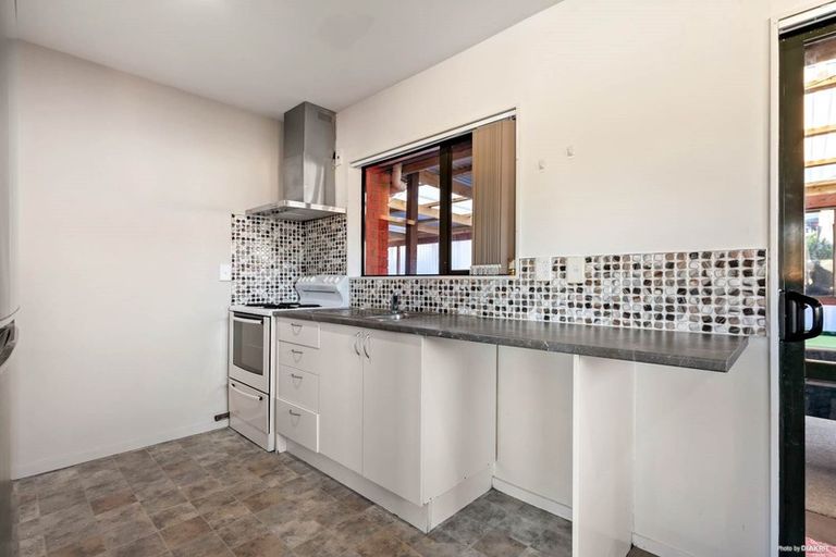 Photo of property in 84 Robert Skelton Place, Clendon Park, Auckland, 2103