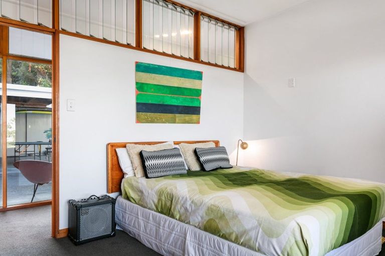 Photo of property in 43 Moana Road, Okitu, Gisborne, 4010