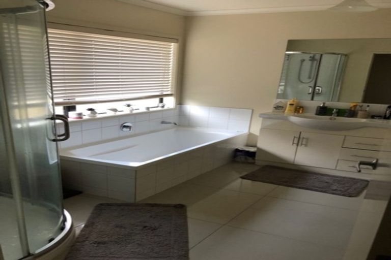 Photo of property in 14 Raupo Place, Rototuna North, Hamilton, 3210