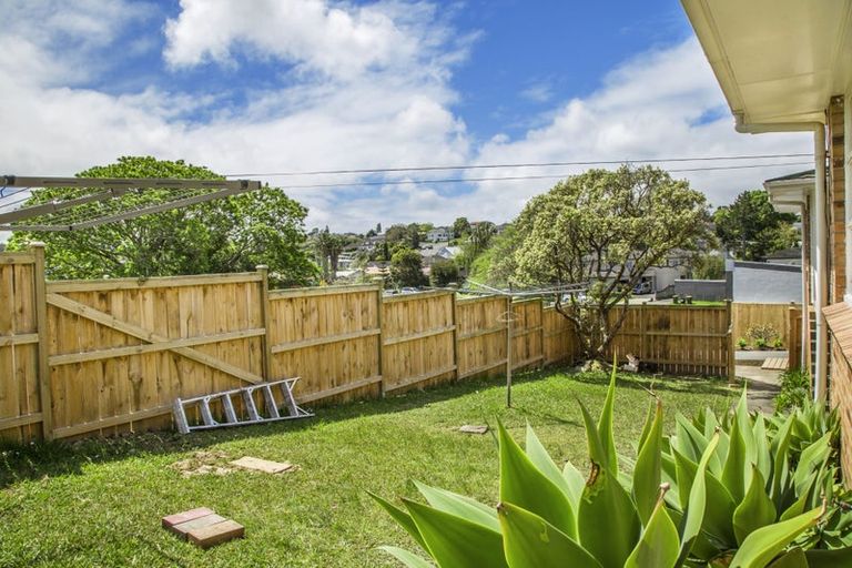 Photo of property in 8 Tiber Road, Forrest Hill, Auckland, 0620